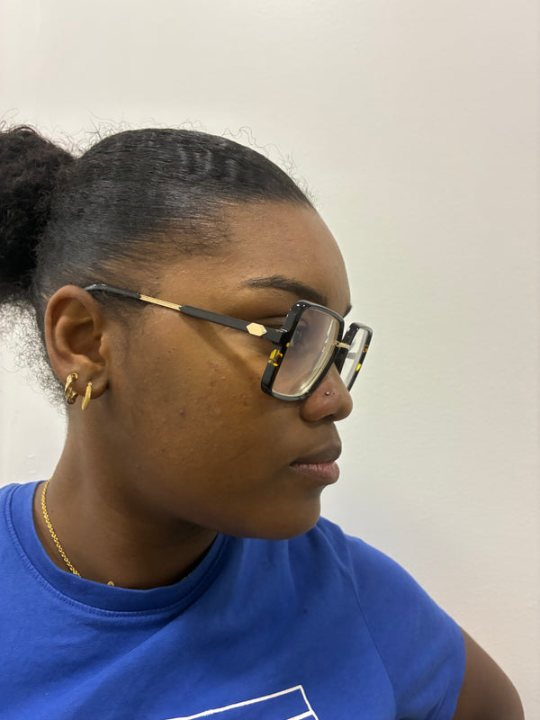 Piercing | Août